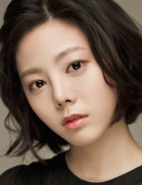 Фото актера Юн Джи Вон