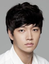 Фото актера Пэк Чхоль Мин