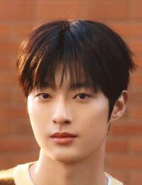 Фото актера Пэк Сон Хо