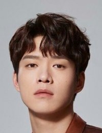 Фото актера Вэй Да Сюнь