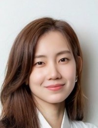 Фото актера Син Хён Бин