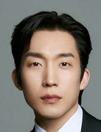 Фото актера Ли Сан И