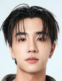 Фото актера Перт Танапон Сукумпантанасан