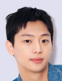 Фото актера Ли Шин Ён
