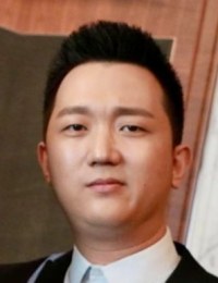 Фото актера И Юнь Хэ