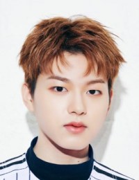 Фото актера Ли Джин У