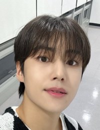 Фото актера Ли Ын Сан