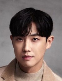 Фото актера Ли Джун