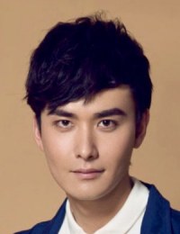 Фото актера Хэ Лун Лун