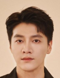 Фото актера Цзинь Цзэ