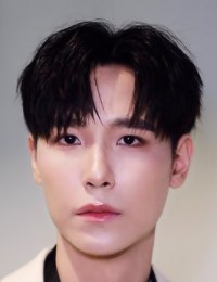 Фото актера Джуниор Паначай Сриариаруангруанг