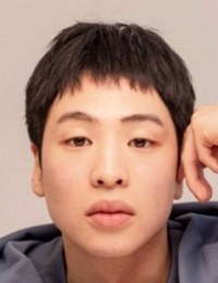 Фото актера Юн Джун Хун