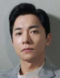 Фото актера Ким Ёнг Мин