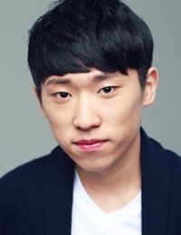 Фото актера Ли Джэ Хак
