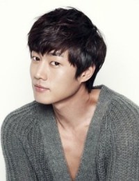 Фото актера Бэк Хён