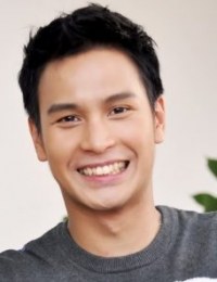 Фото актера О Анучит Сапанпонг