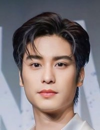 Фото актера Август Вачиравит Пайсарнгунвонг