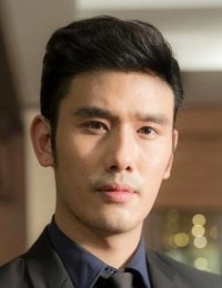 Фото актера Топ Тавин Сурачардкайт