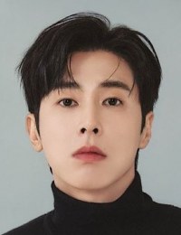 Фото актера Юно