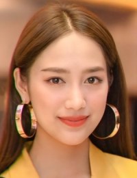 Фото актера Мэгги Апа Бавилай